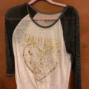 Large sailor moon tee